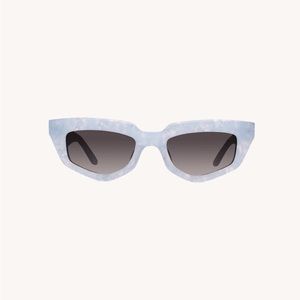 Dezi Sunglasses - On Read
